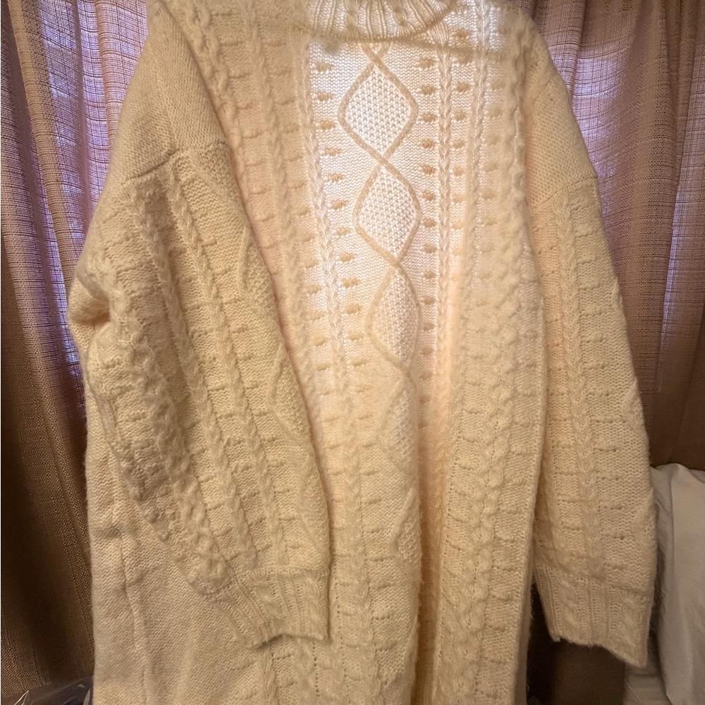 American Eagle Outfitters Cream Turtleneck Sweater
